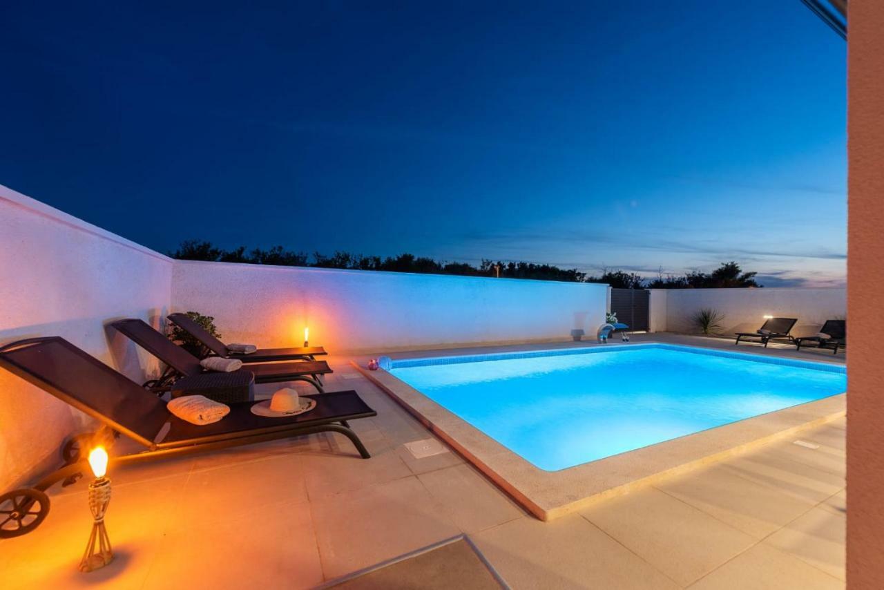 Villas Sabun - Modern House With Heated Pool Privlaka  Dış mekan fotoğraf
