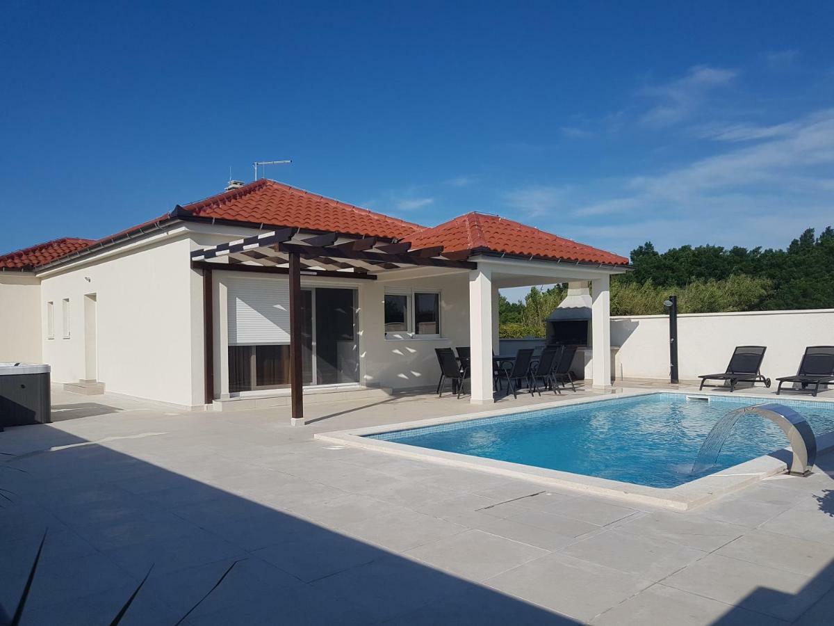 Villas Sabun - Modern House With Heated Pool Privlaka  Dış mekan fotoğraf